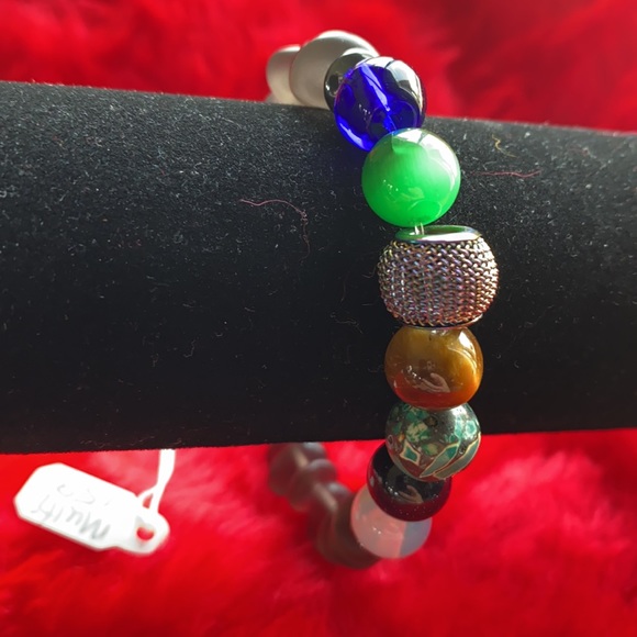 Semi precious stone and glass bracelet - Picture 2 of 2